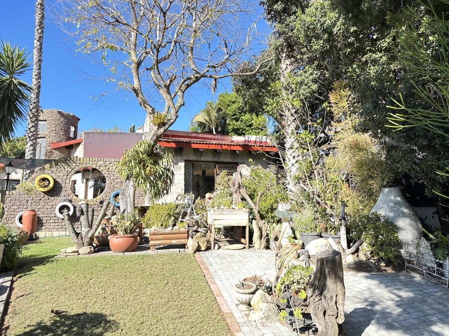 4 Bedroom Property for Sale in Sedgefield Central Western Cape